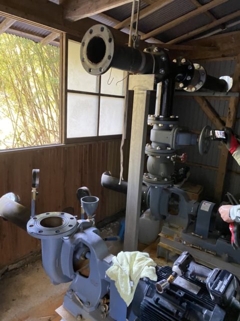 豊田市某所　取水施設の配管、呼水槽、グランドフートの設置工事